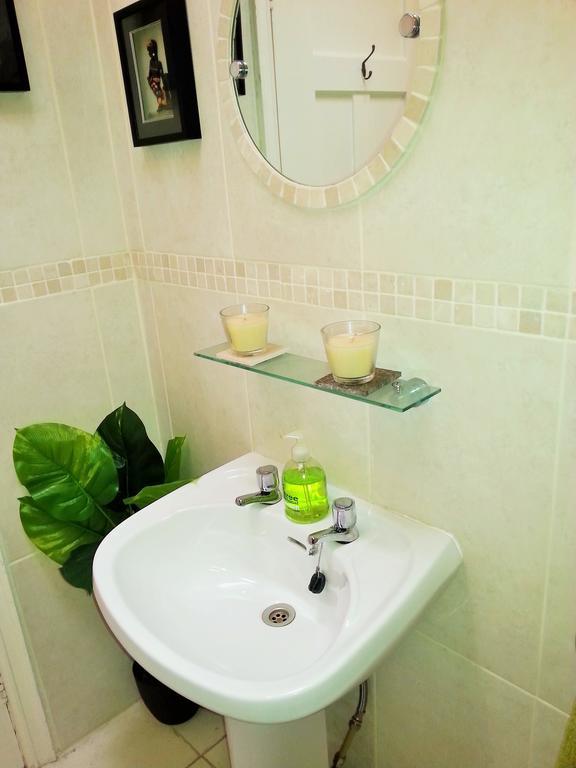 The Dell Dublin Bed and Breakfast Dun Laoghaire Buitenkant foto
