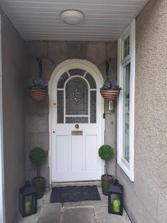 The Dell Dublin Bed and Breakfast Dun Laoghaire Buitenkant foto