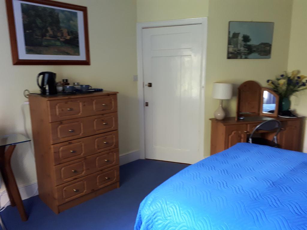 The Dell Dublin Bed and Breakfast Dun Laoghaire Buitenkant foto