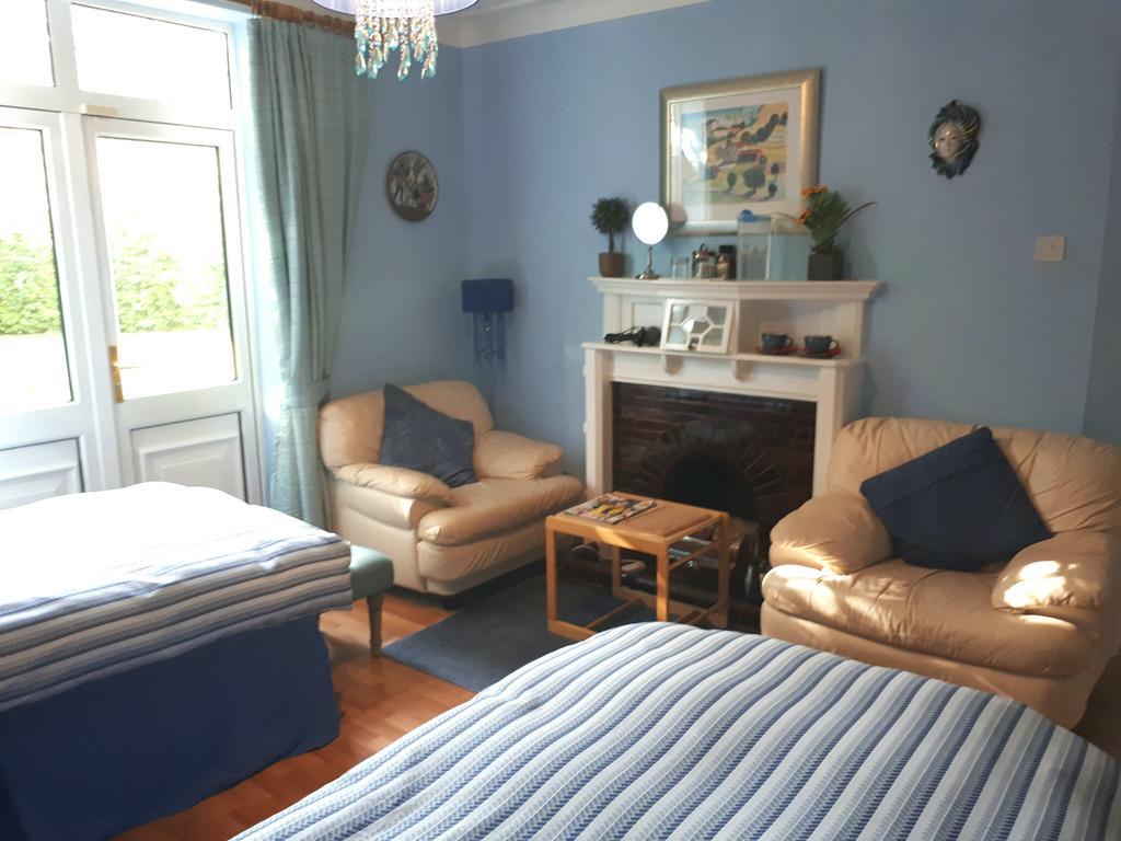 The Dell Dublin Bed and Breakfast Dun Laoghaire Buitenkant foto
